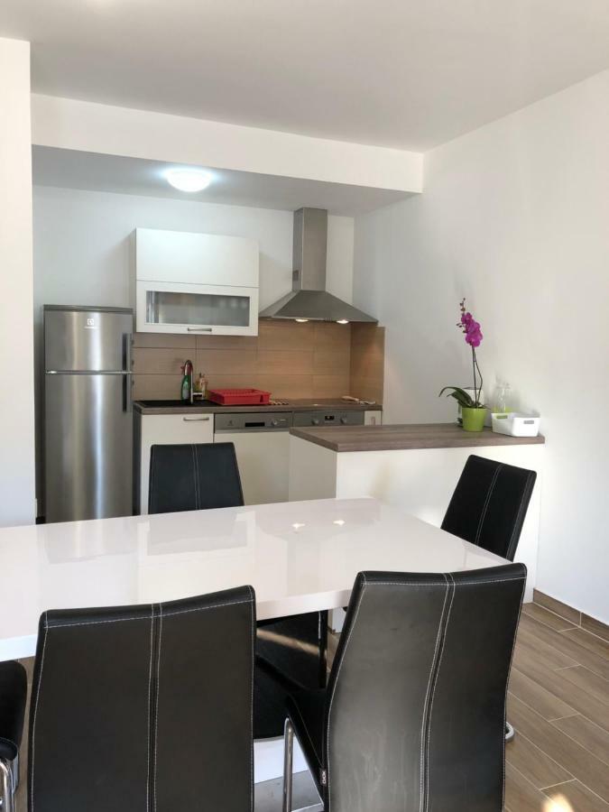 Apartments Dona Црес Екстер'єр фото